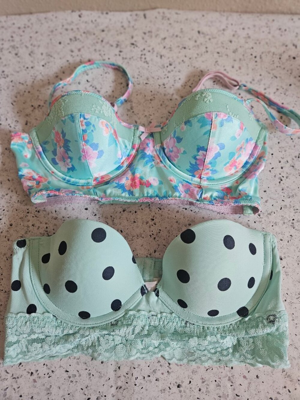 2 - 34A Victoria Secret Bras with 1 strapless